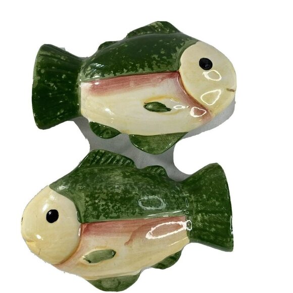 Cabin Chic Hand Painted Ceramic Green Yellow Pink Fish Salt Pepper Shakers 4” - Picture 2 of 12